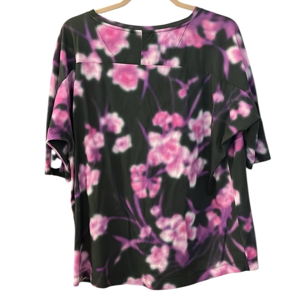 Dries Van Noten Black Tee with Pink Floral Print - Picture 6 of 10